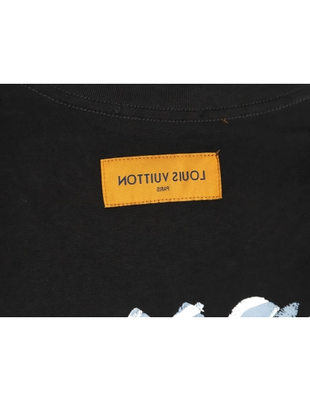 Louis Vuitton handpainted graffiti lettering print short sleeves,cheap Louis Vuitton