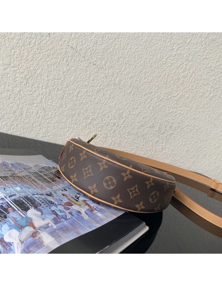 Louis Vuitton Bags 44036M 24X6X22cm