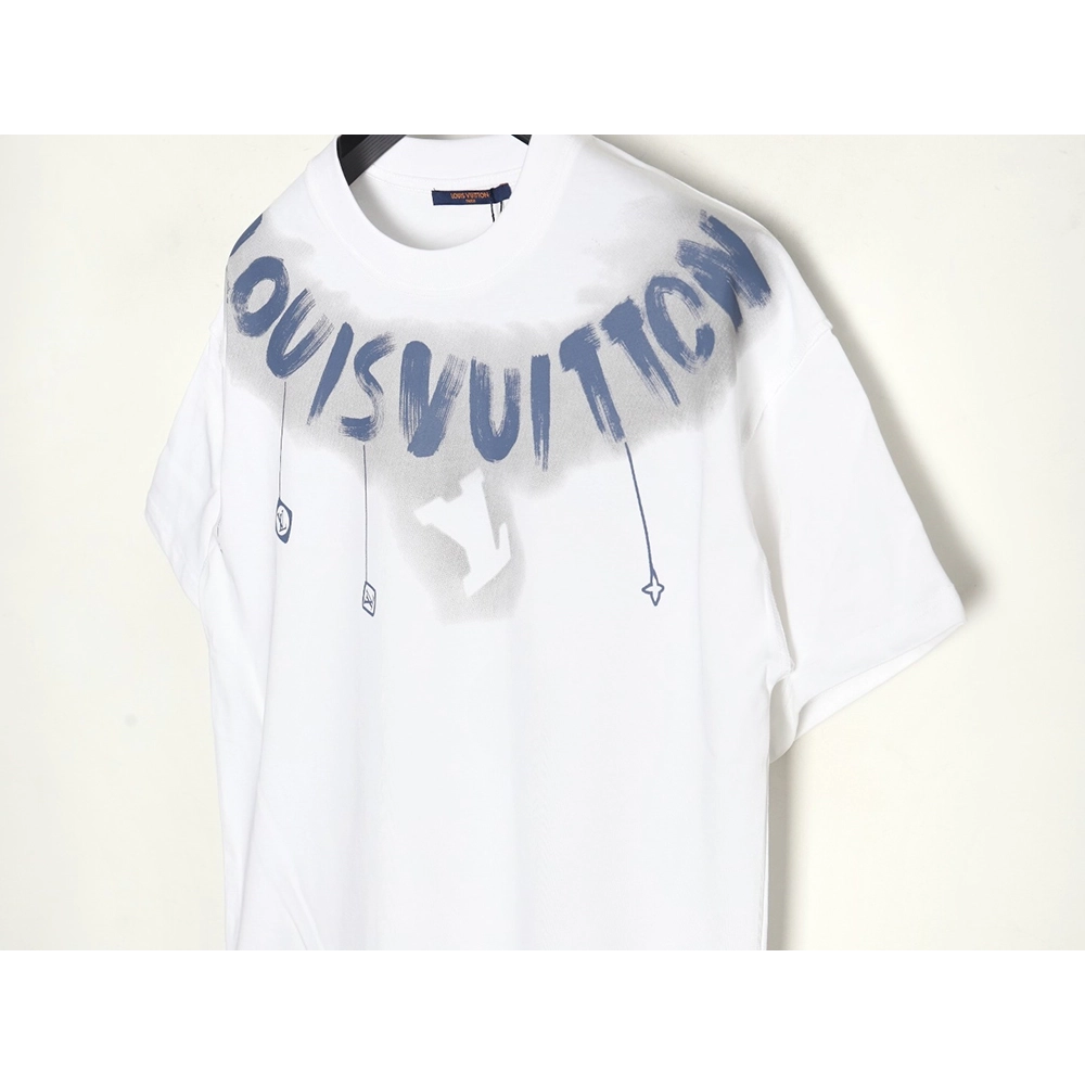 Louis Vuitton collar graffiti letters printed large logo shortsleeved Tshirt,cheap Louis Vuitton