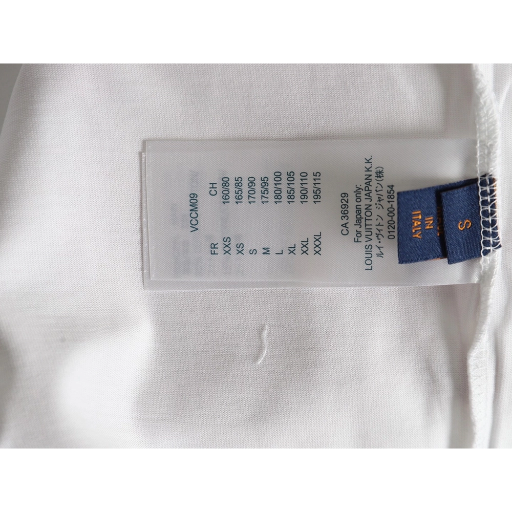 Louis Vuitton collar graffiti letters printed large logo shortsleeved Tshirt,cheap Louis Vuitton