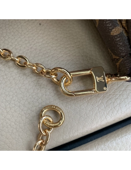 Louis Vuitton Bags M44813 24X16X6cm