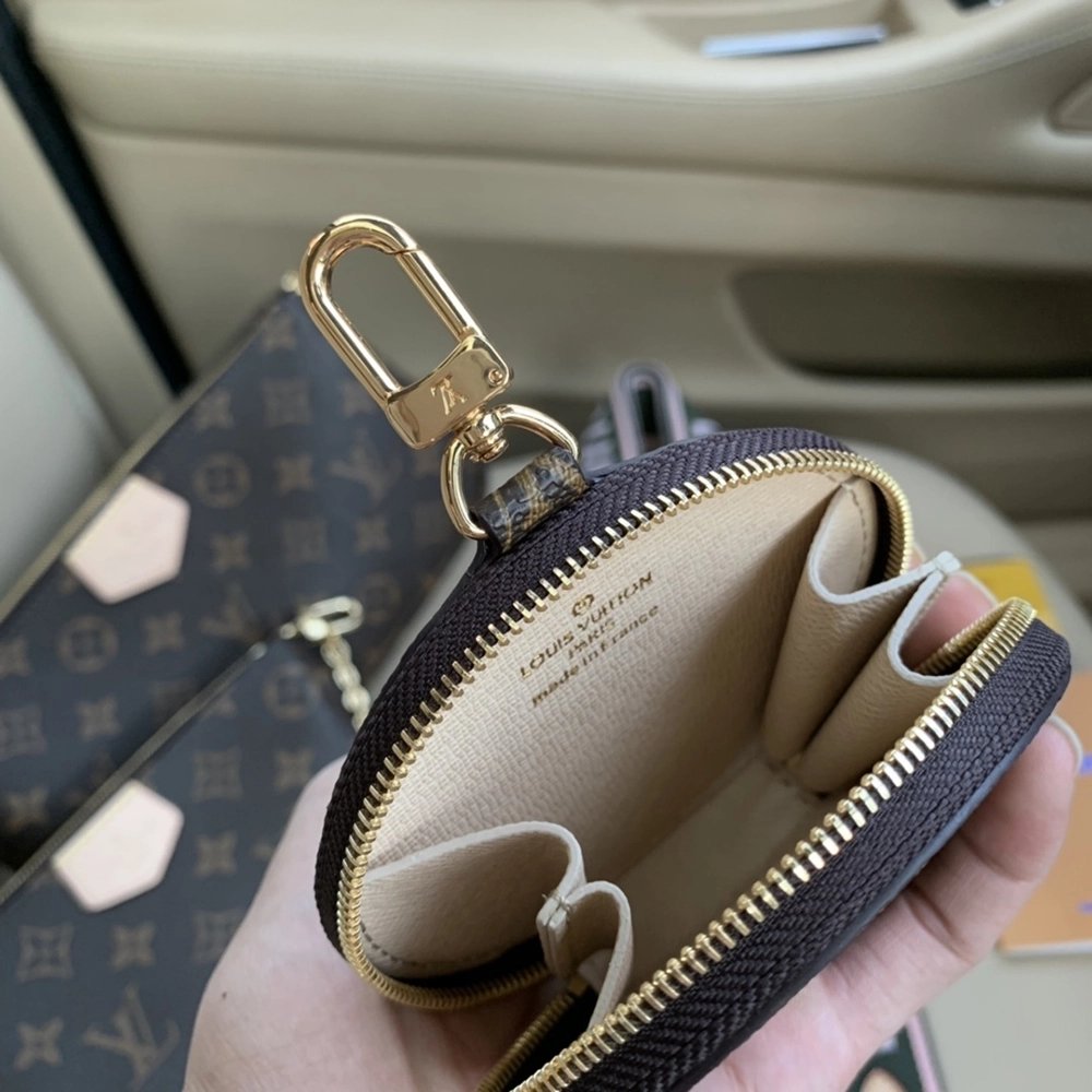 Louis Vuitton Bags M44813 24X16X6cm