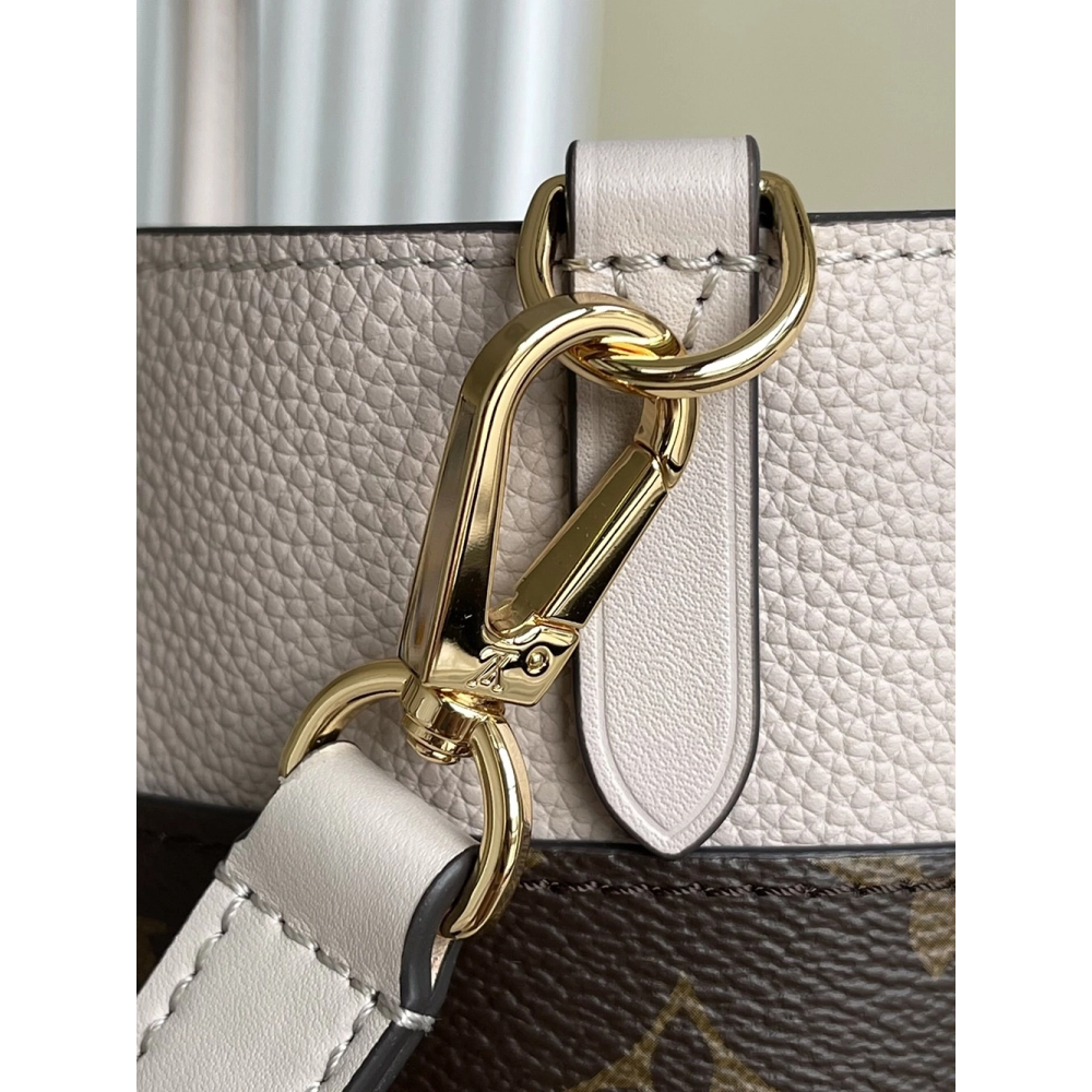 Louis Vuitton Bags M53823 30.5X24.5X14cm