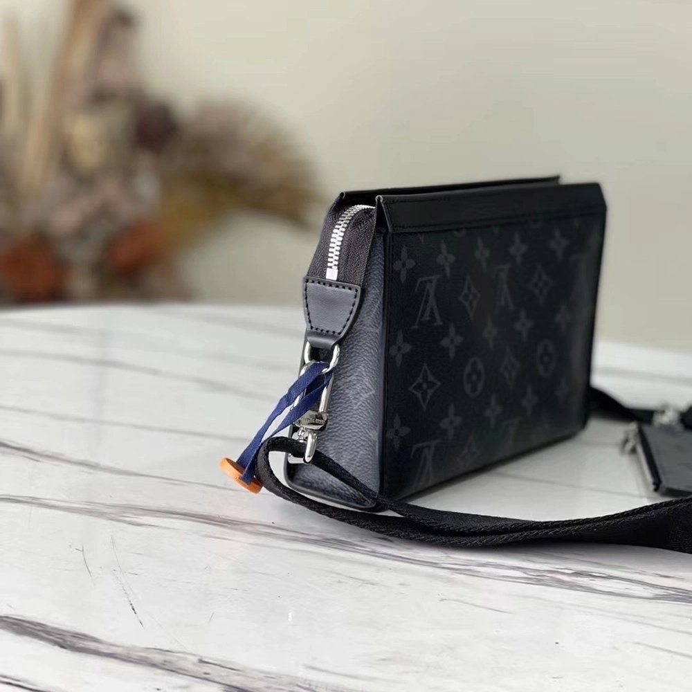 Louis Vuitton Bags M81018 22X14.5X4.5cm