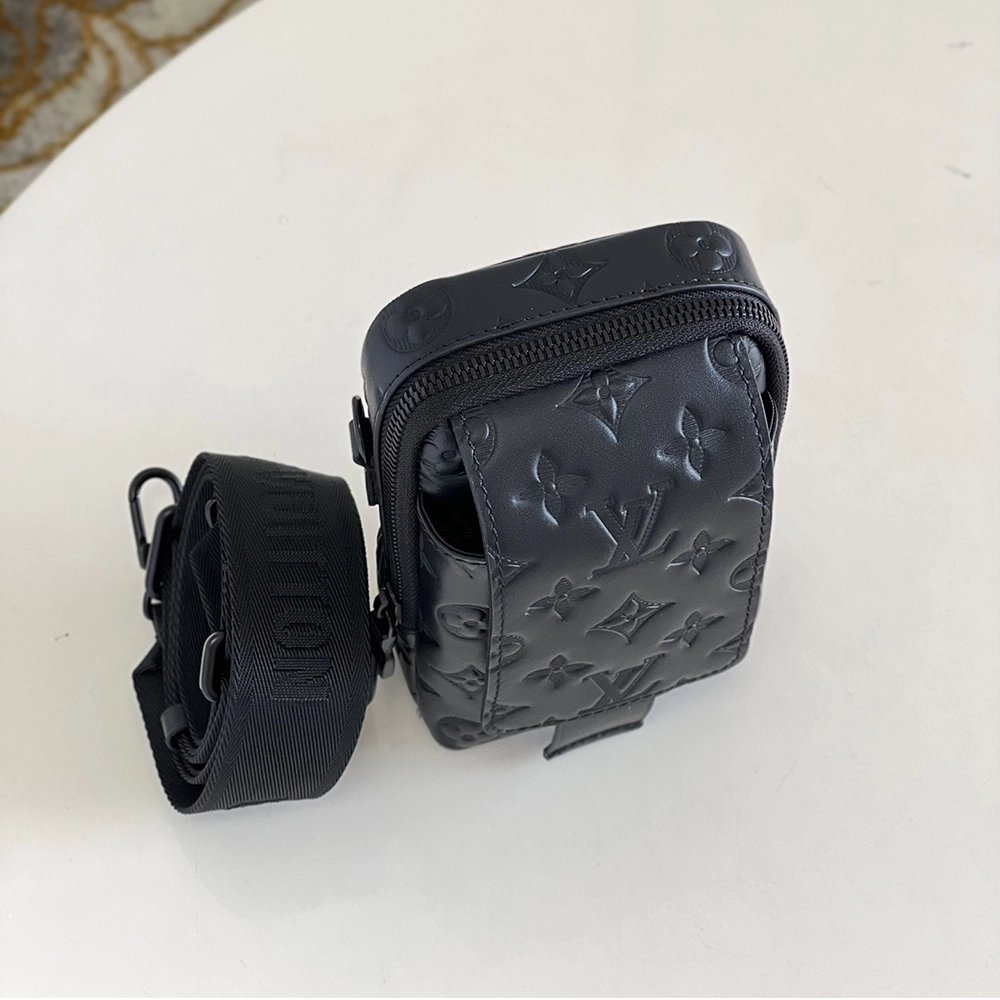 Louis Vuitton Bags M81005 11X18X8cm