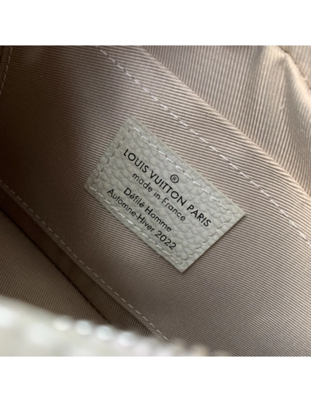 Louis Vuitton Bags M81606 18.5X13X8cm