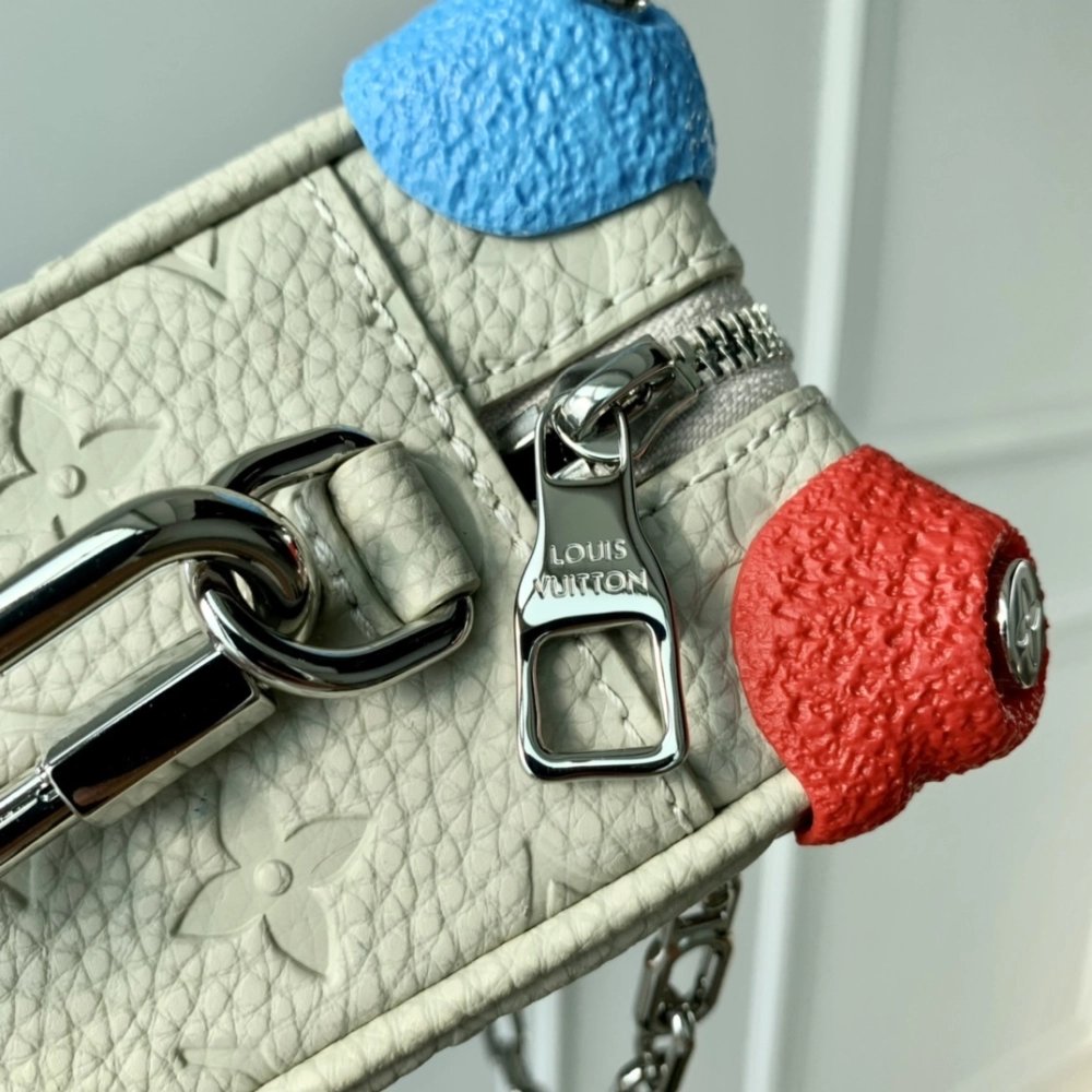 Louis Vuitton Bags M81606 18.5X13X8cm