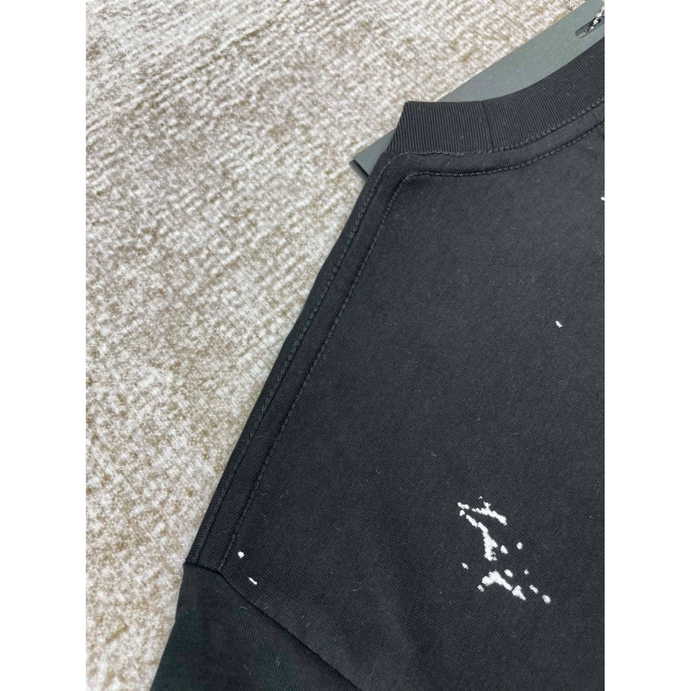 Amiri New print silk crack letter short-sleeved wide logo silk crack feeling printT-shirt,Amiri T Shirt,Tshirt,APPAREL