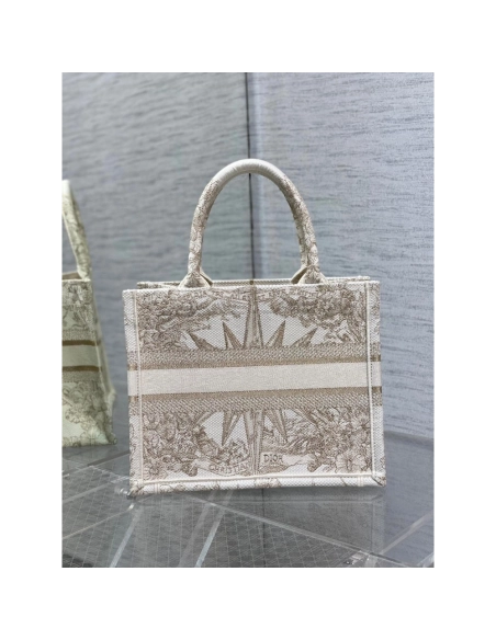 Christian Dior Bags 81188 26X8X22cm