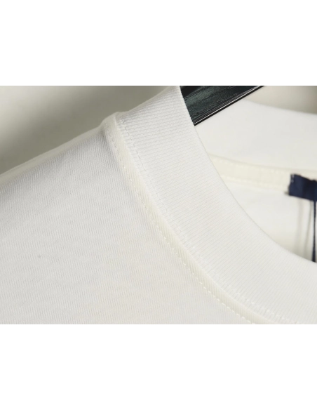 Louis Vuitton signature logo print shortsleeved Tshirt,Louis Vuitton T Shirt,Tshirt,APPAREL