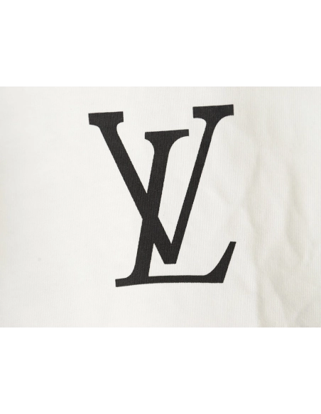 Louis Vuitton signature logo print shortsleeved Tshirt,Louis Vuitton T Shirt,Tshirt,APPAREL