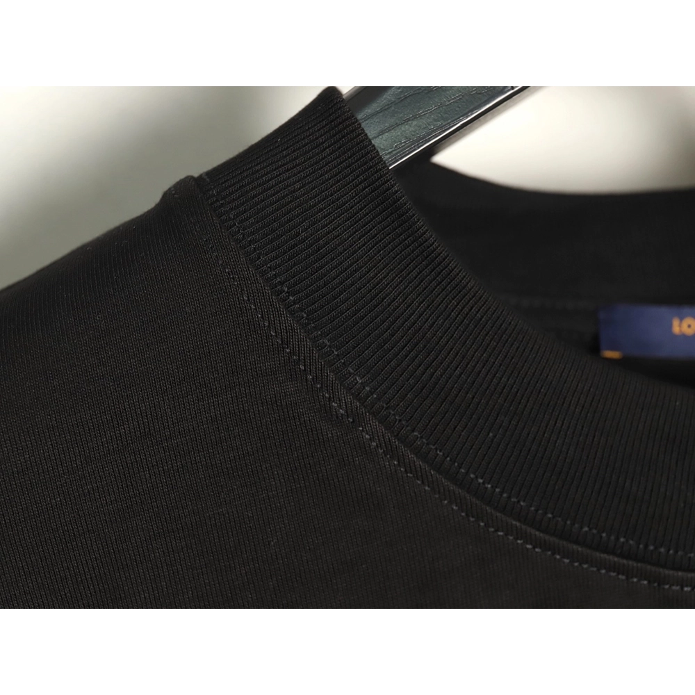 Louis Vuitton signature logo print shortsleeved Tshirt,Louis Vuitton T Shirt,Tshirt,APPAREL