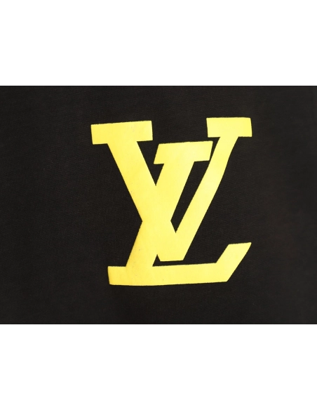 Louis Vuitton Chest Lettering Print Short Sleeve Tshirt,Louis Vuitton T Shirt,Tshirt,APPAREL