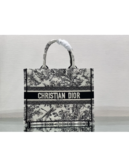 Christian Dior Bags 1296