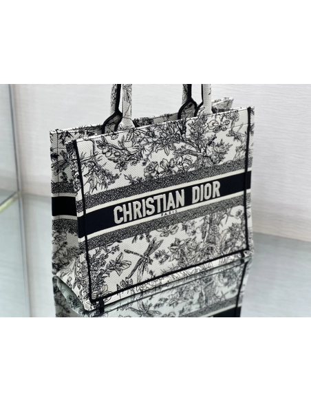 Christian Dior Bags 1296