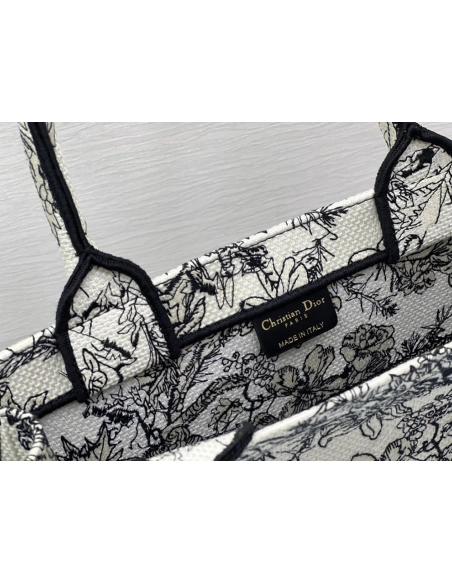 Christian Dior Bags 1296