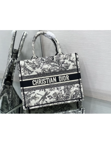 Christian Dior Bags 1296