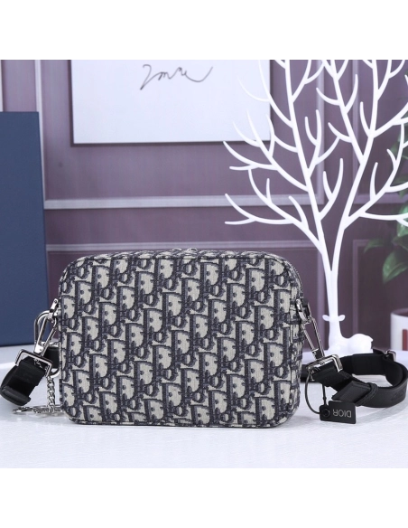 Christian Dior Bags H27E 22X15X6cm