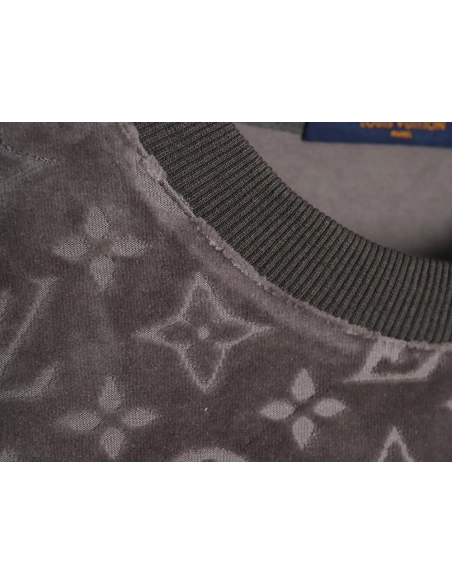 Louis Vuitton towel flocked presbyopia jacquard short sleeves,Louis Vuitton T Shirt,Tshirt,Hiqh quality low price,free shipping