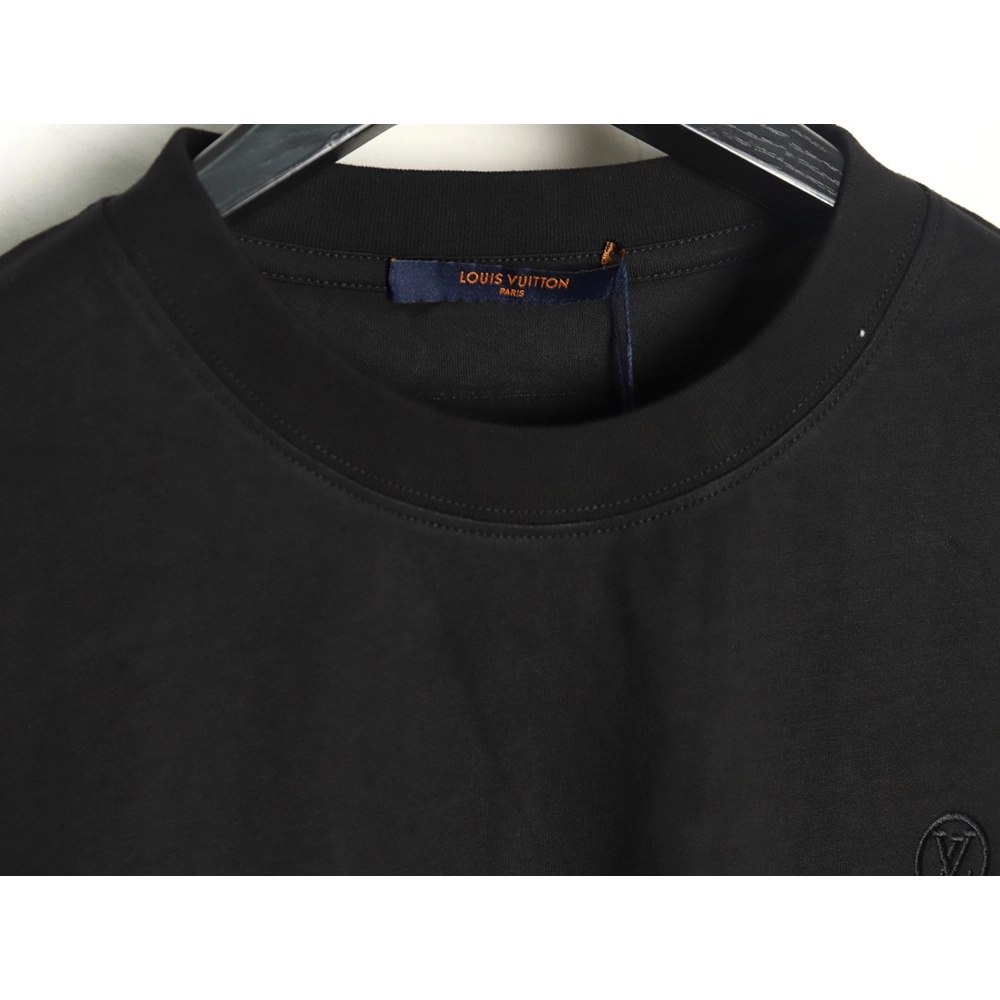 Louis Vuitton small embroidery Logo shortsleeved Tshirt,Louis Vuitton T Shirt,Tshirt,Hiqh quality low price,free shipping