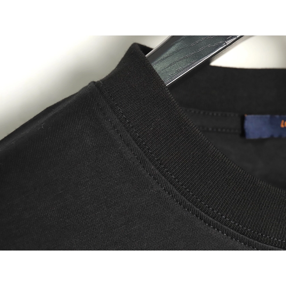 Louis Vuitton small embroidery Logo shortsleeved Tshirt,Louis Vuitton T Shirt,Tshirt,Hiqh quality low price,free shipping