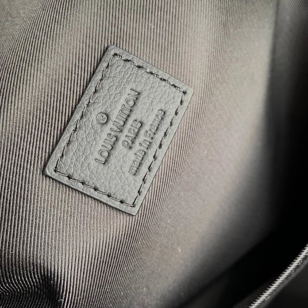 Louis Vuitton Discovery Backpacks M46553 29*38*20cm,Louis Vuitton Bags