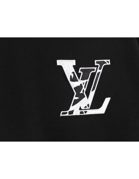 Louis Vuitton Chest Ski Logo Embroidered Short Sleeve T-Shirt TSK1,Louis Vuitton