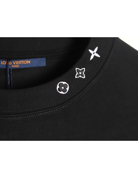 Louis Vuitton Chest Ski Logo Embroidered Short Sleeve T-Shirt TSK1,Louis Vuitton