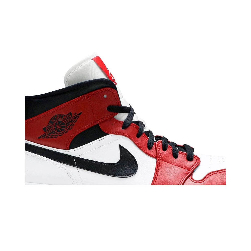 AIR JORDAN 1 MID CHICAGO 554724 173,AIR JORDAN 1 MID,Air Jordan