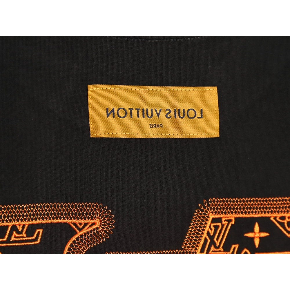 Louis Vuitton large logo lettering rope embroidery short-sleeved T-shirt TSK1,Louis Vuitton