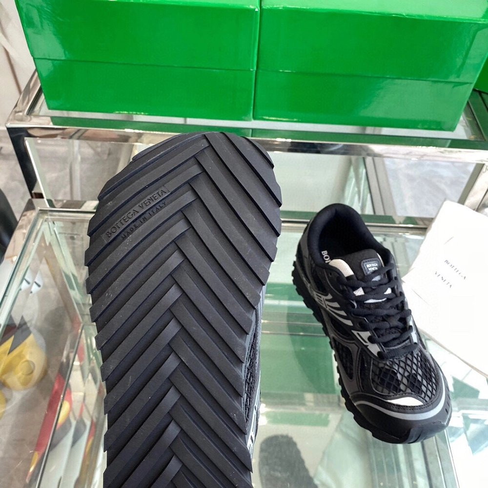 Bottega Veneta Orbit Runner Sneaker Black,BOTTEGA VENETA SNEAKER