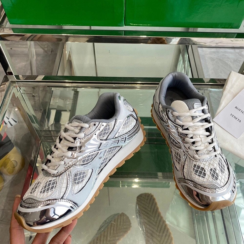 Bottega Veneta Orbit Runner Sneaker  silver,BOTTEGA VENETA SNEAKER