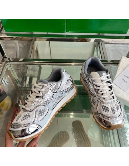 Bottega Veneta Orbit Runner Sneaker  silver,BOTTEGA VENETA SNEAKER