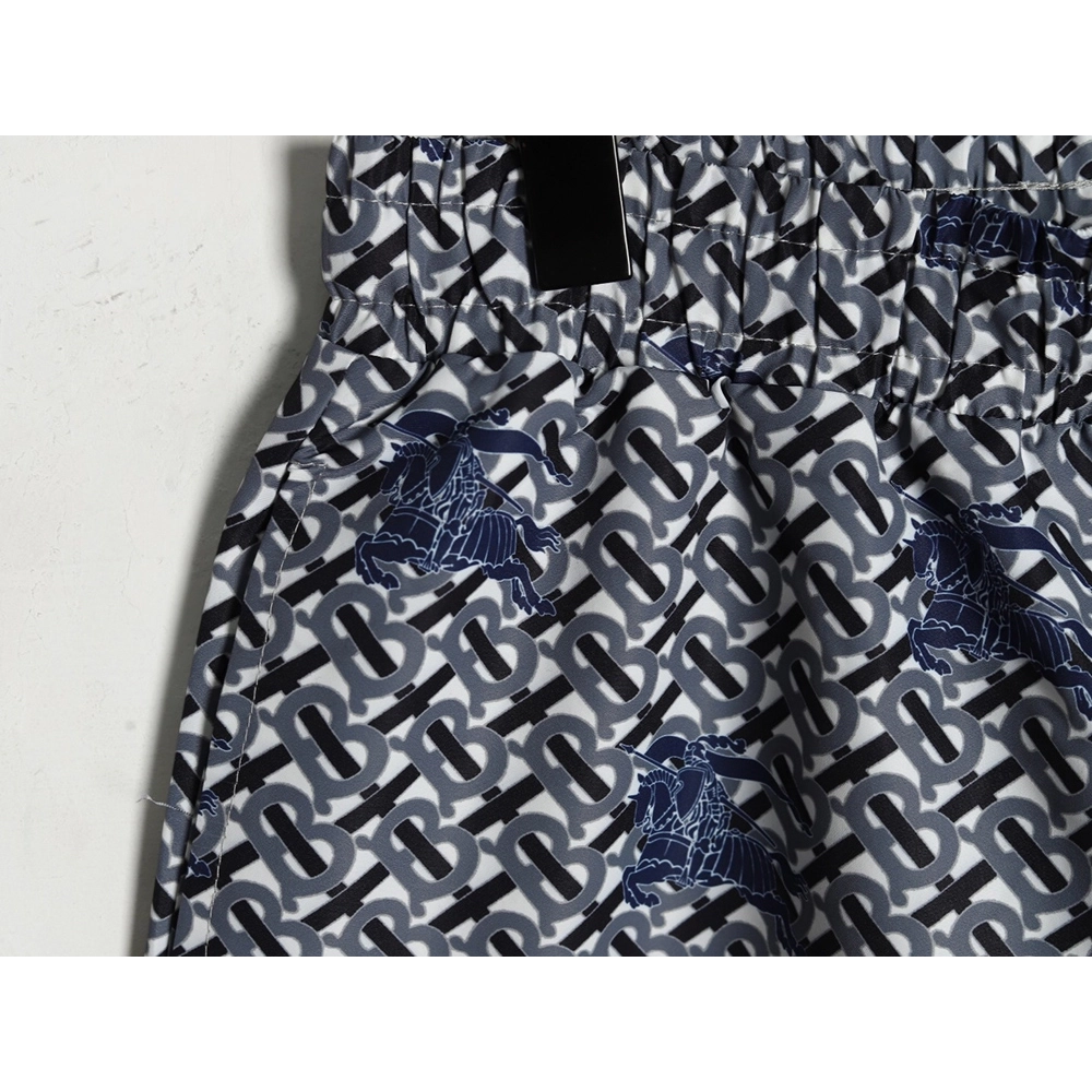 Burberry Warhorse Print Shorts TSK3,Burberry