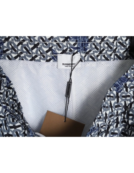 Burberry Warhorse Print Shorts TSK3,Burberry