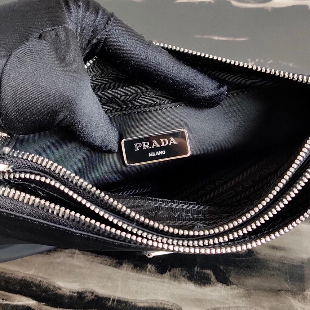 Prada Bags 1BH046 24X17X3cm