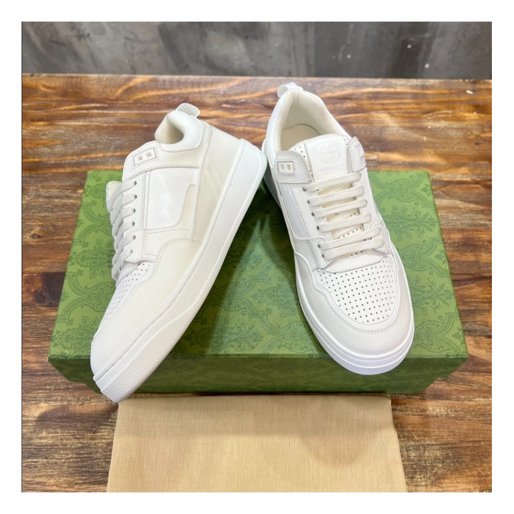 FashionStatement,GUCCI,IconicStyle,ItalianCraftsmanship,LuxuryFootwear,SNEAKER