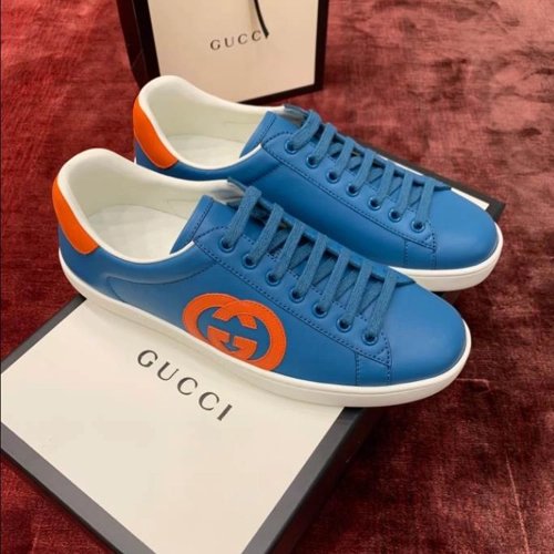 FashionStatement,GUCCI,IconicStyle,ItalianCraftsmanship,LuxuryFootwear,SNEAKER