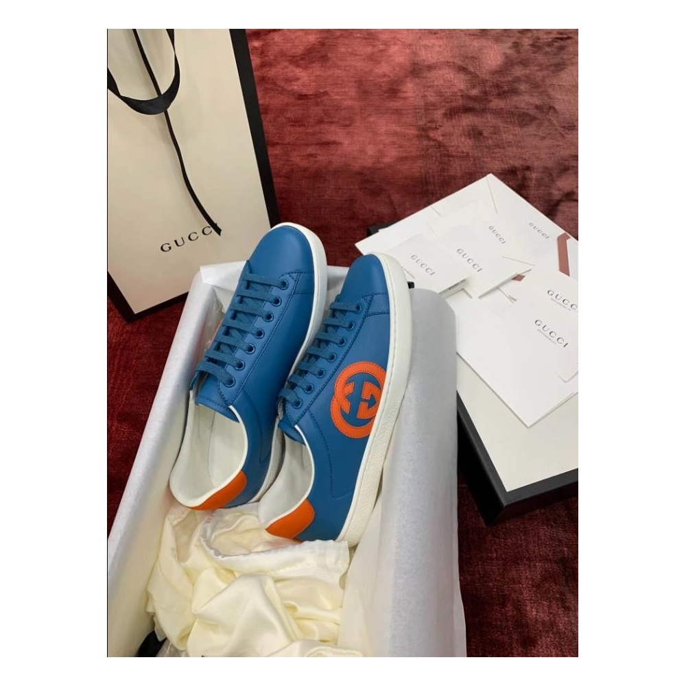 FashionStatement,GUCCI,IconicStyle,ItalianCraftsmanship,LuxuryFootwear,SNEAKER