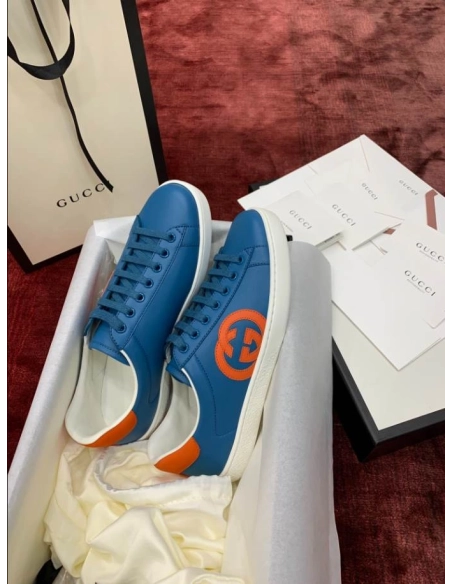 FashionStatement,GUCCI,IconicStyle,ItalianCraftsmanship,LuxuryFootwear,SNEAKER