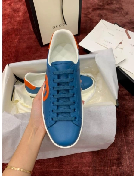 FashionStatement,GUCCI,IconicStyle,ItalianCraftsmanship,LuxuryFootwear,SNEAKER