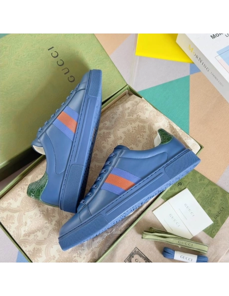 FashionStatement,GUCCI,IconicStyle,ItalianCraftsmanship,LuxuryFootwear,SNEAKER