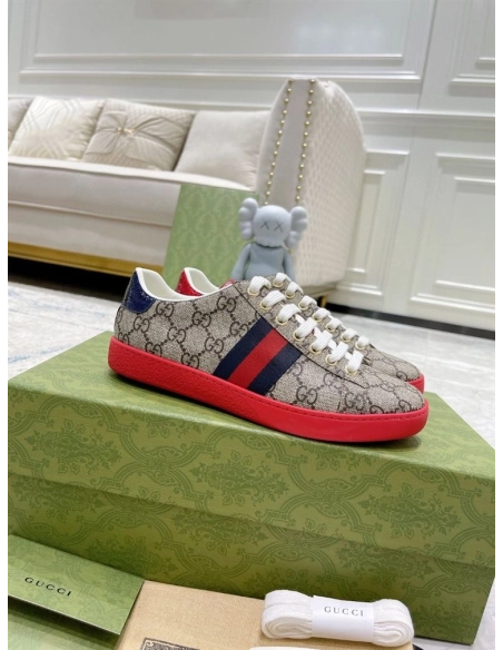 GUCCI,Lowtop,LuxuryFootwear,SNEAKER