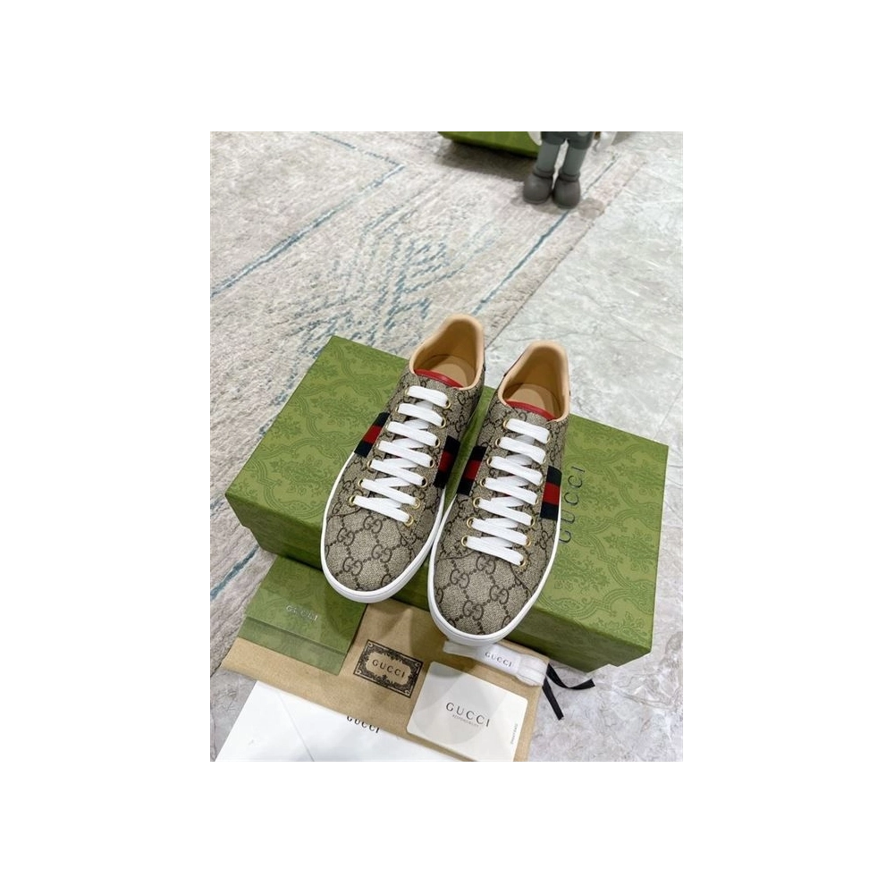 GUCCI,Lowtop,LuxuryFootwear,SNEAKER