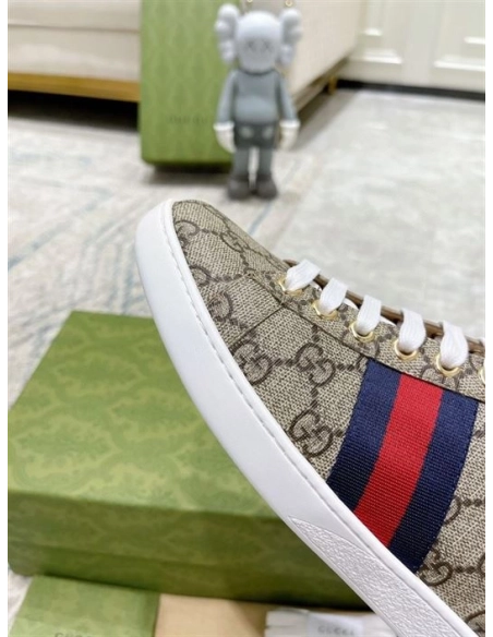 GUCCI,Lowtop,LuxuryFootwear,SNEAKER