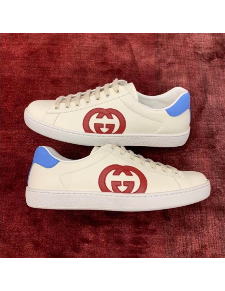 FashionStatement,GUCCI,IconicStyle,ItalianCraftsmanship,LuxuryFootwear,SNEAKER