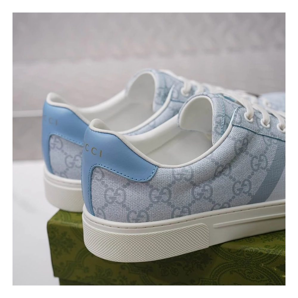 FashionStatement,GUCCI,IconicStyle,ItalianCraftsmanship,LuxuryFootwear,SNEAKER