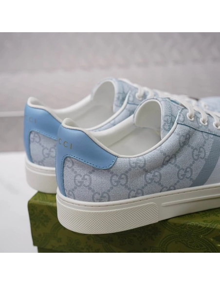 FashionStatement,GUCCI,IconicStyle,ItalianCraftsmanship,LuxuryFootwear,SNEAKER