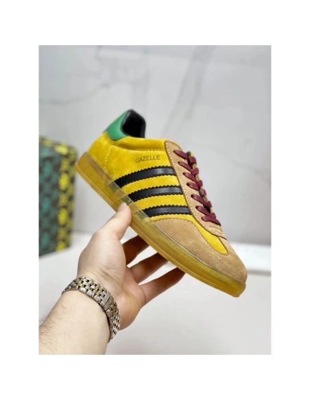 FashionStatement,GUCCI,IconicStyle,ItalianCraftsmanship,LuxuryFootwear,SNEAKER