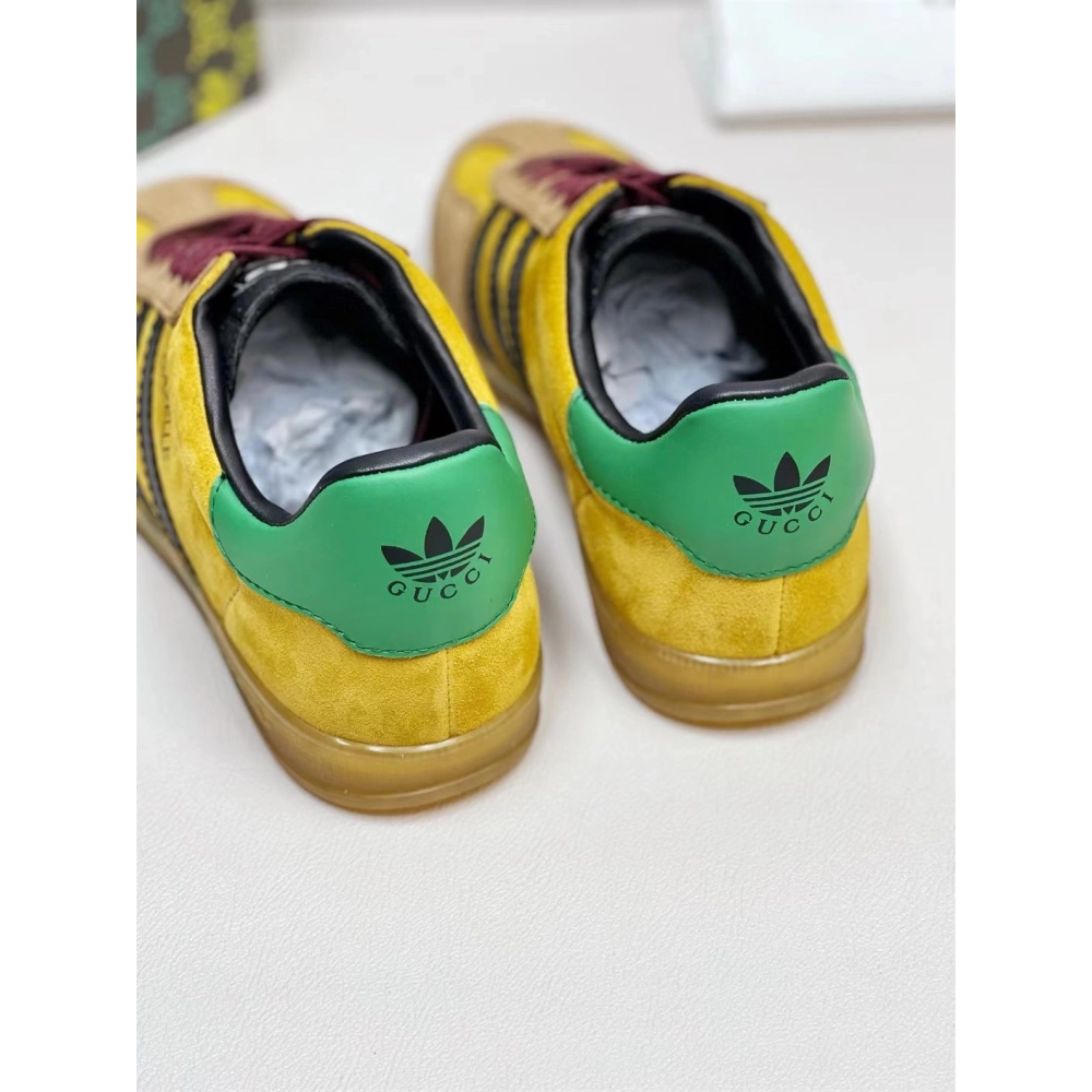 FashionStatement,GUCCI,IconicStyle,ItalianCraftsmanship,LuxuryFootwear,SNEAKER